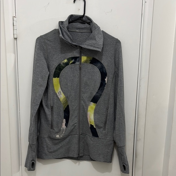 Lululemon jacket - Picture 1 of 3